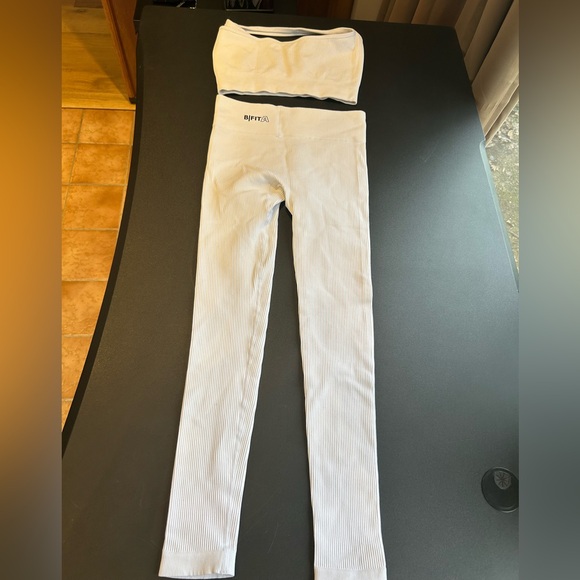 (3) B|Fit Amazing Workout Set Bundle - Picture 9 of 16